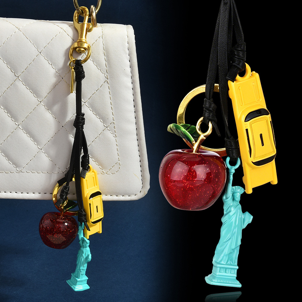 뉴욕시 테마 멀티 참 키체인 가죽끈 빅애플 옐로우 택시 - Travel Accessories Apple 리뷰 및 가격