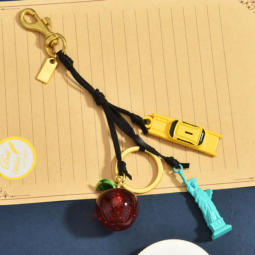 뉴욕시 테마 멀티 참 키체인 가죽끈 빅애플 옐로우 택시 - Travel Accessories Apple 리뷰 및 가격